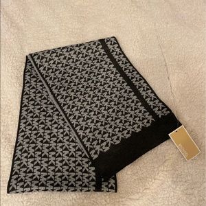 Michael Kors scarf